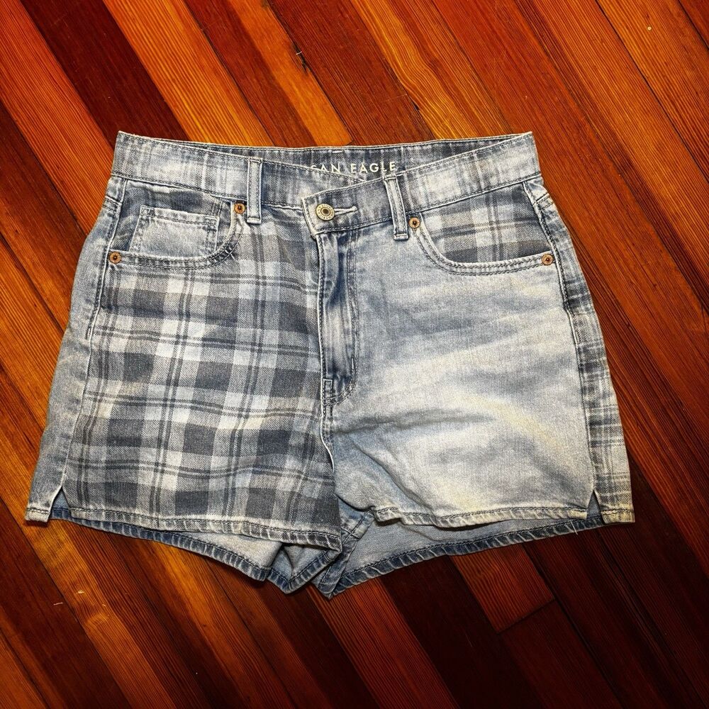 AMERICAN EAGLE Womens size 4 Blue Denim Plaid HIGHEST RISE MOM SHORTS